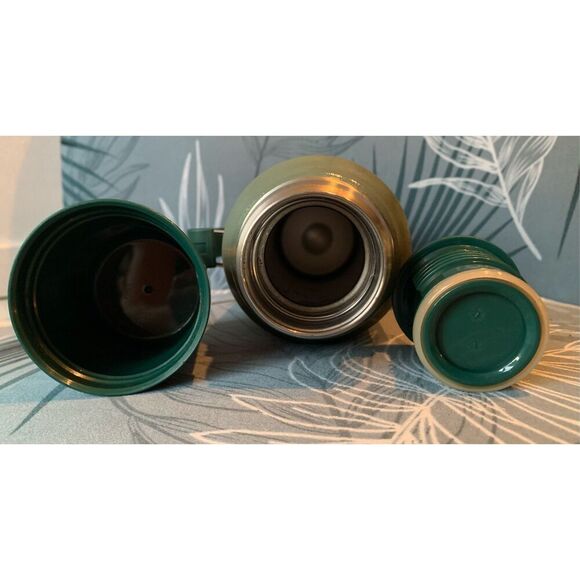 Stanley Special Edition Legendary Green Stainless Thermos 1.1 QT - Picture 3 of 5